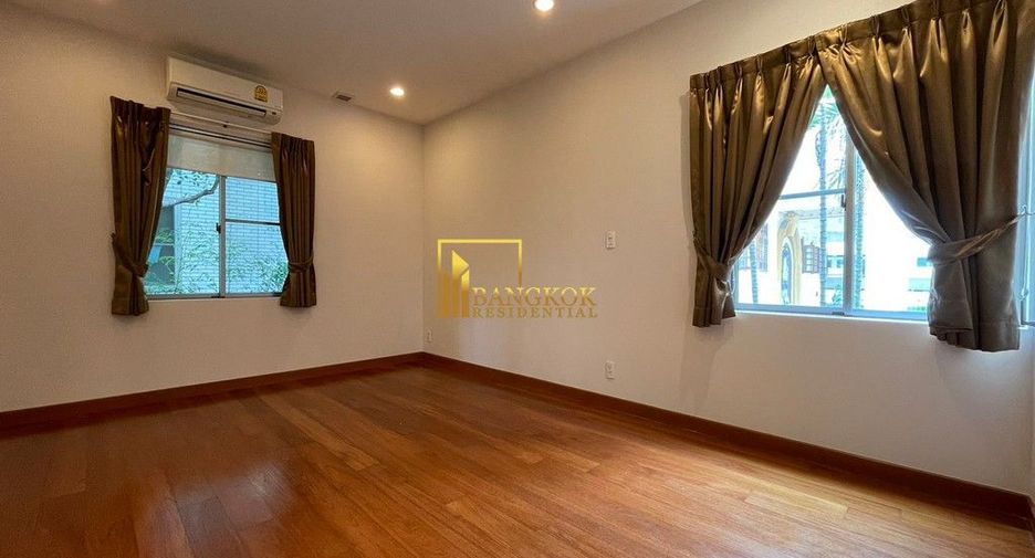 For rent 3 bedrooms house in Khlong Toei, Bangkok