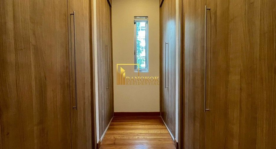 For rent 3 bedrooms house in Khlong Toei, Bangkok