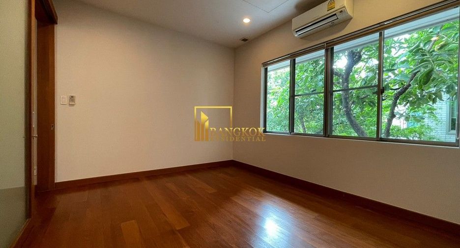 For rent 3 bedrooms house in Khlong Toei, Bangkok