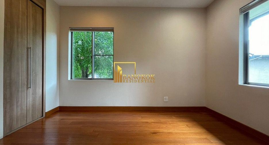 For rent 3 bedrooms house in Khlong Toei, Bangkok