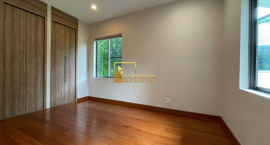 For rent 3 bedrooms house in Khlong Toei, Bangkok