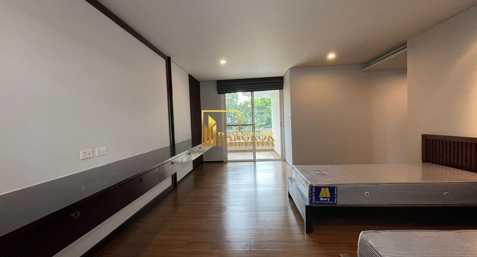 À louer 3 chambres maison à Huai Khwang, Bangkok