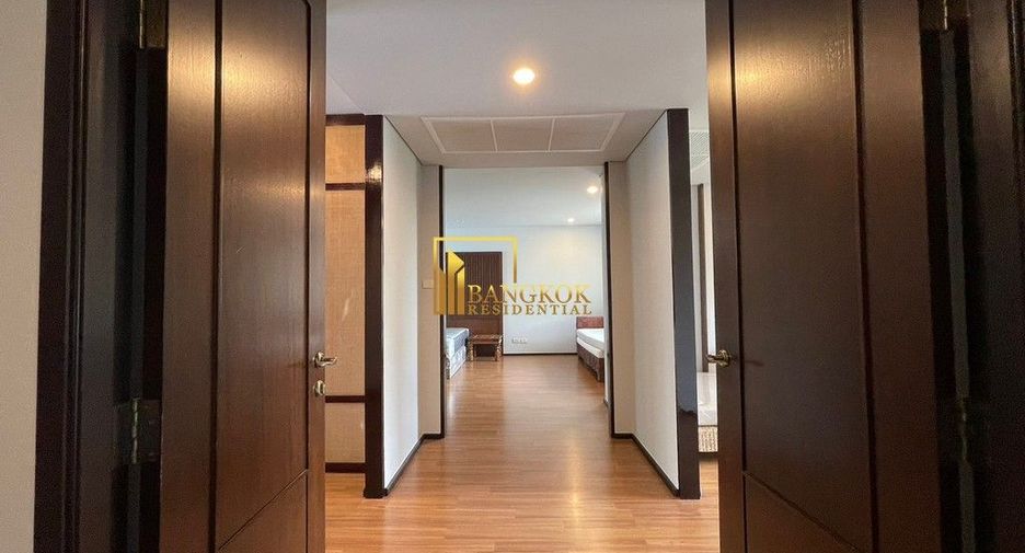 À louer 3 chambres maison à Huai Khwang, Bangkok