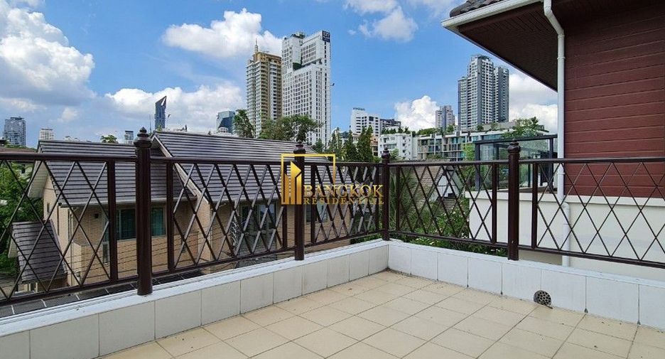 À louer 6 chambres maison à Watthana, Bangkok