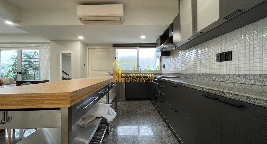 For rent 4 ベッドルーム house in Khlong Toei, Bangkok