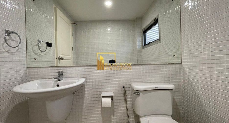 For rent 4 ベッドルーム house in Khlong Toei, Bangkok