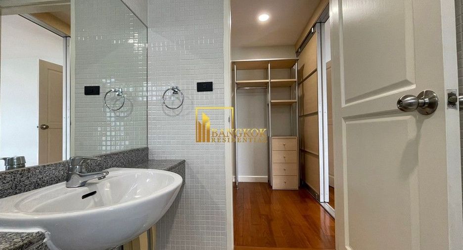 For rent 4 ベッドルーム house in Khlong Toei, Bangkok