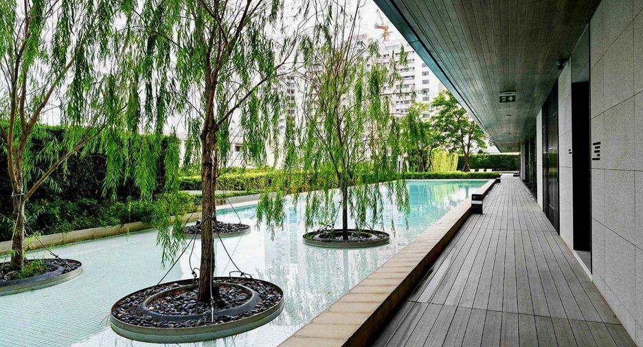 For sale 2 bed condo in Khlong San, Bangkok
