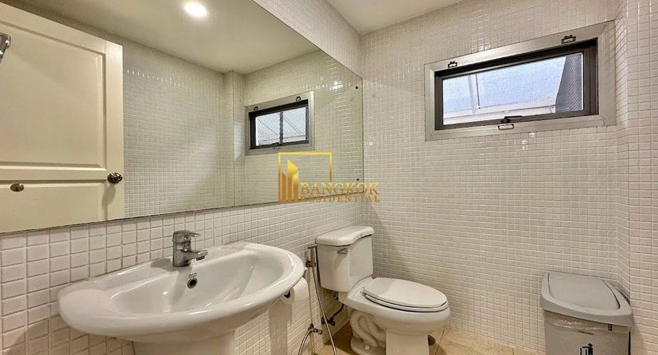 For rent 4 ベッドルーム house in Khlong Toei, Bangkok