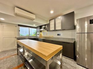 For rent 4 ベッドルーム house in Khlong Toei, Bangkok