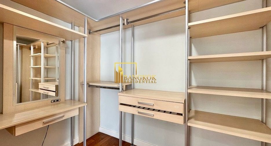 For rent 4 ベッドルーム house in Khlong Toei, Bangkok
