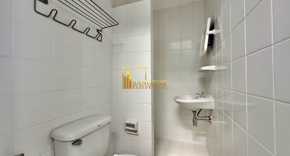 For rent 4 ベッドルーム house in Khlong Toei, Bangkok