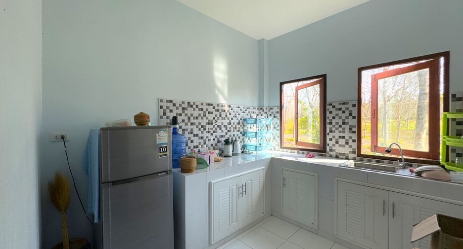 For sale 6 bedrooms house in Thai Mueang, Phang Nga