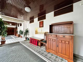 For rent 3 bedrooms townhouse in Khlong Toei, Bangkok