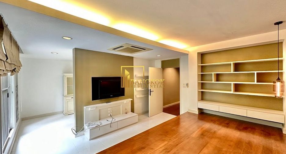 Reihenhaus zur Miete mit 3 Zimmer in Watthana, Bangkok