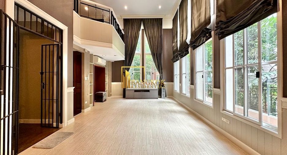Reihenhaus zur Miete mit 3 Zimmer in Watthana, Bangkok