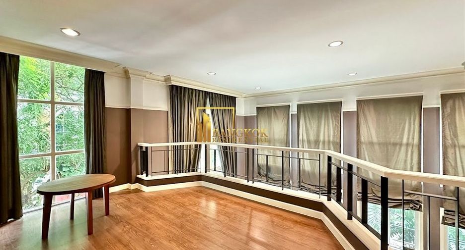 Reihenhaus zur Miete mit 3 Zimmer in Watthana, Bangkok