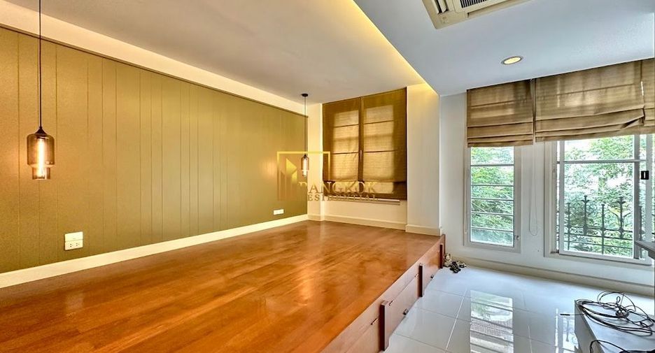 Reihenhaus zur Miete mit 3 Zimmer in Watthana, Bangkok