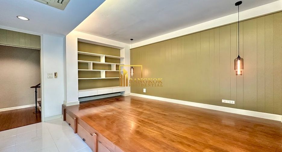Reihenhaus zur Miete mit 3 Zimmer in Watthana, Bangkok