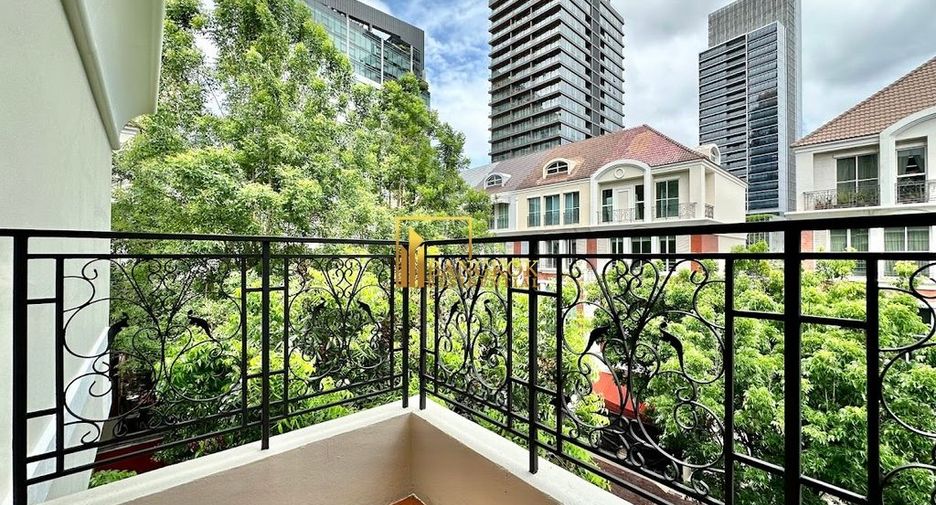 Reihenhaus zur Miete mit 3 Zimmer in Watthana, Bangkok