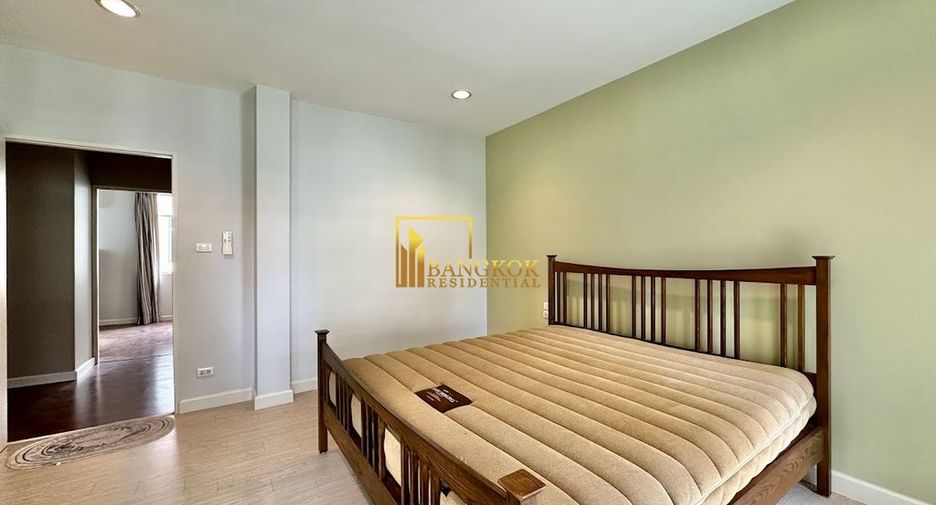 Reihenhaus zur Miete mit 3 Zimmer in Watthana, Bangkok