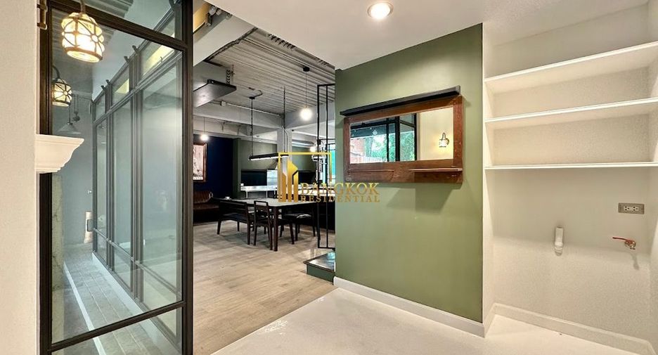 Reihenhaus zur Miete mit 3 Zimmer in Watthana, Bangkok