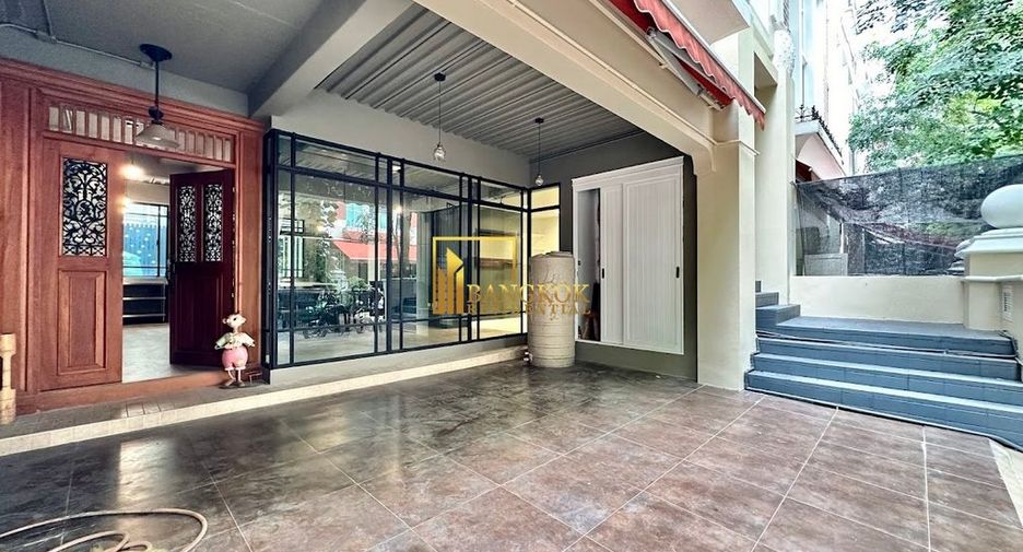 Reihenhaus zur Miete mit 3 Zimmer in Watthana, Bangkok
