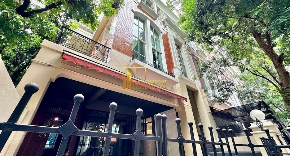 Reihenhaus zur Miete mit 3 Zimmer in Watthana, Bangkok