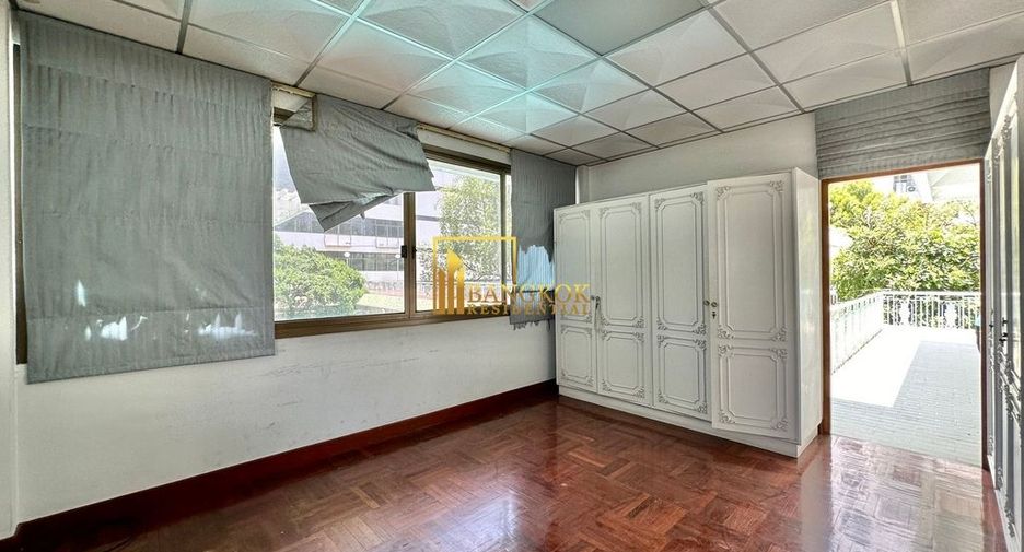 À louer 4 chambres maison à Watthana, Bangkok