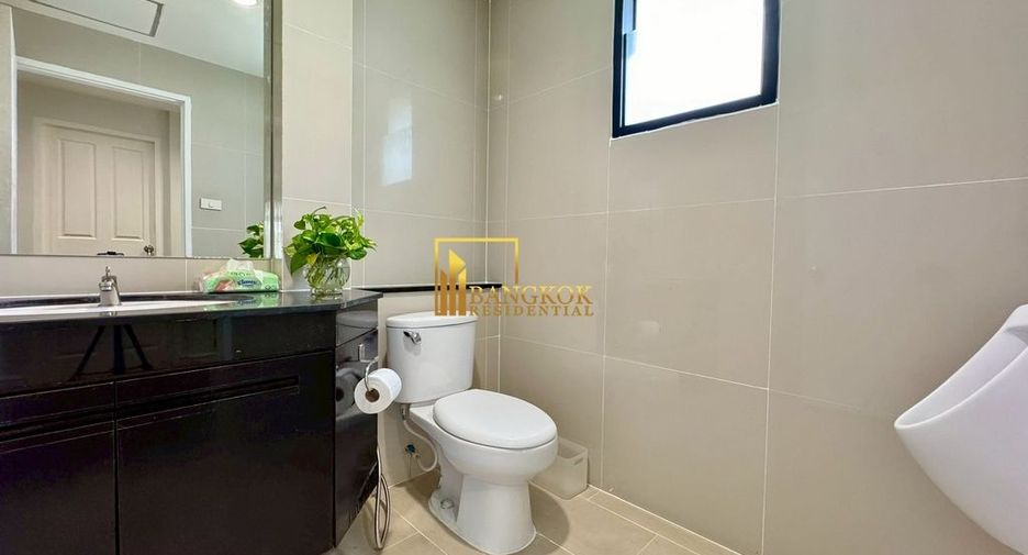 For rent 4 ベッドルーム house in Khlong Toei, Bangkok