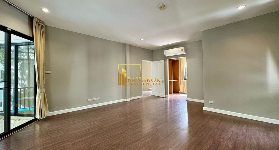 For rent 4 ベッドルーム house in Khlong Toei, Bangkok