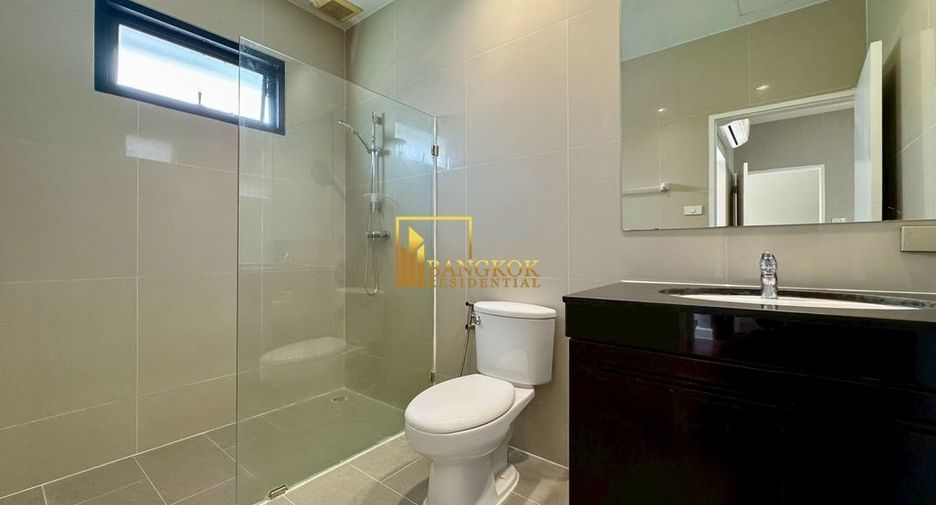 For rent 4 ベッドルーム house in Khlong Toei, Bangkok