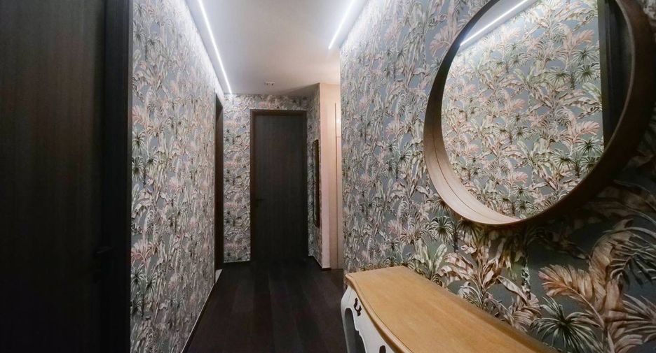 Condo en alquiler de 3 habitaciones en Khlong Toei, Bangkok