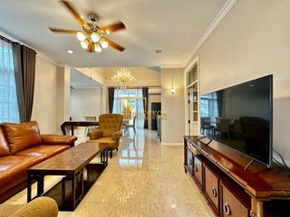 Casa en alquiler de 4 habitaciones en Bang Na, Bangkok