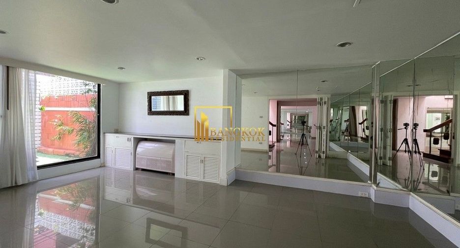 For rent 4 ベッドルーム house in Watthana, Bangkok