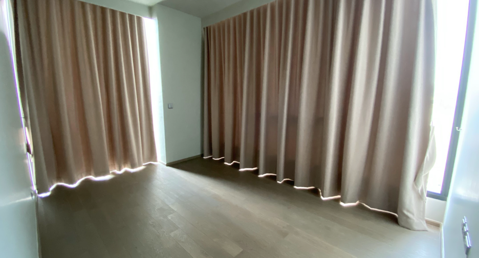 For rent そして for sale 3 ベッドルーム condo in Khlong Toei, Bangkok
