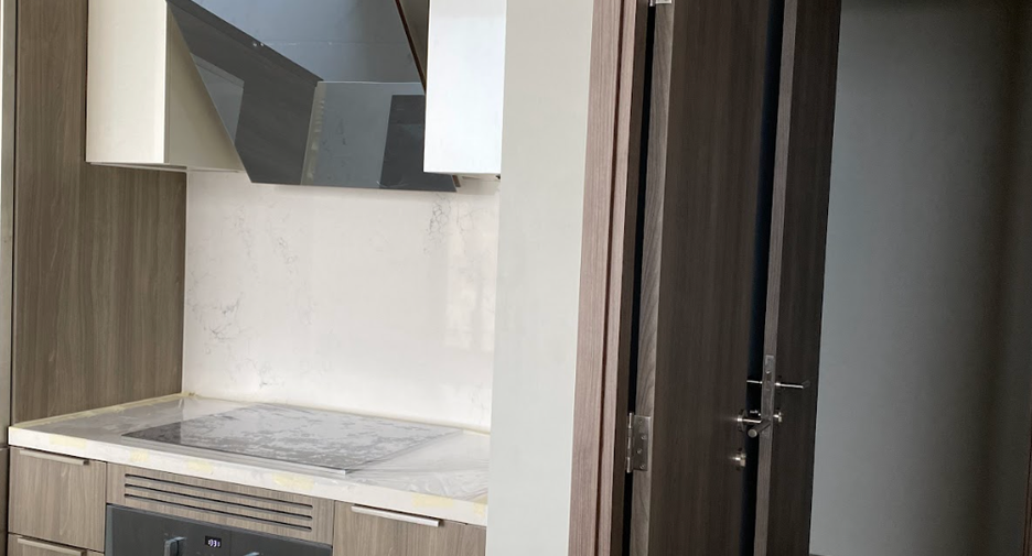 For rent そして for sale 3 ベッドルーム condo in Khlong Toei, Bangkok