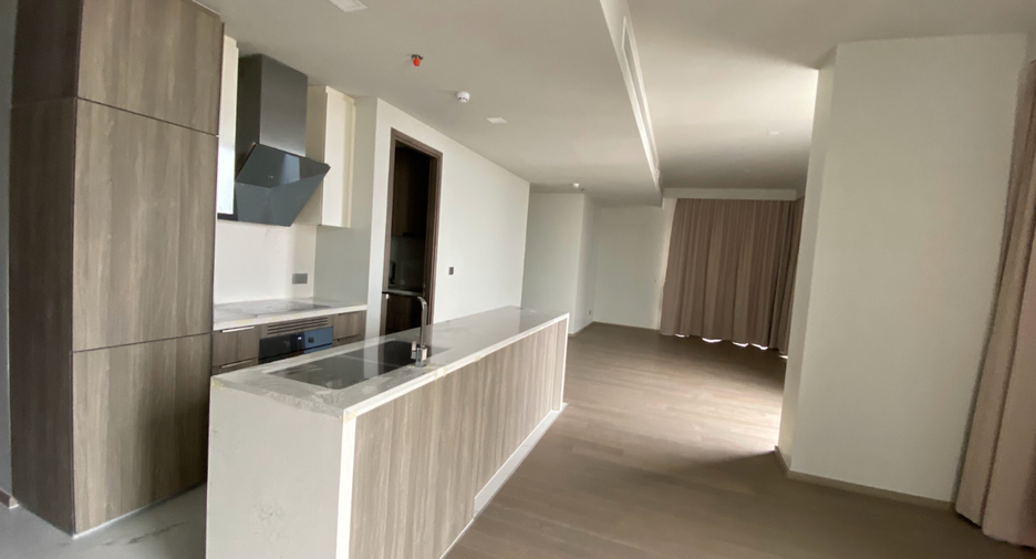For rent そして for sale 3 ベッドルーム condo in Khlong Toei, Bangkok