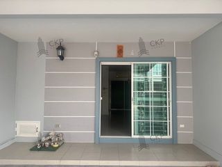For sale 4 bedrooms townhouse in Mueang Pathum Thani, Pathum Thani