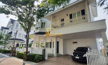 出租 4 卧室 独立屋 在 Bang Na, 曼谷