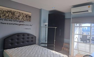 For sale 1 bed condo in Huai Khwang, Bangkok