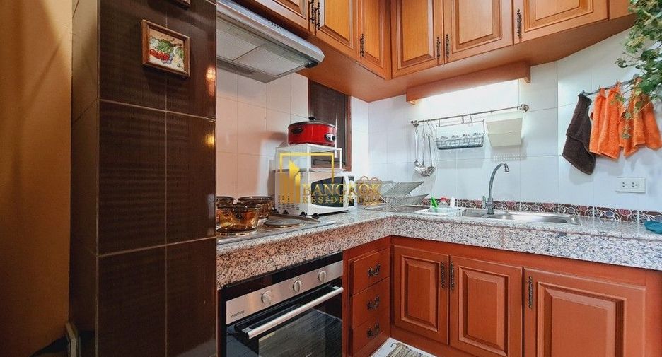 For rent 2 ベッドルーム house in Khlong Toei, Bangkok