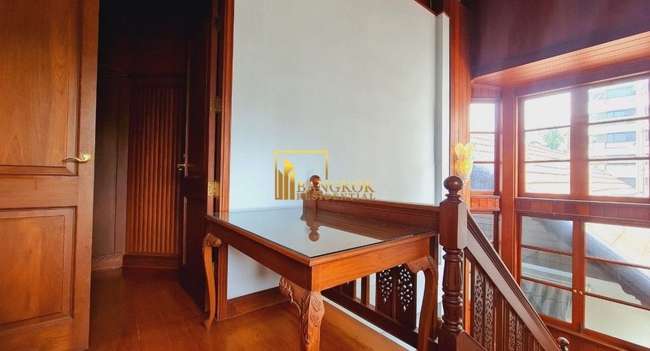 For rent 2 ベッドルーム house in Khlong Toei, Bangkok