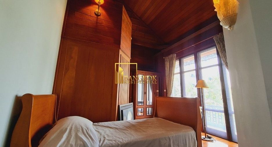 For rent 2 ベッドルーム house in Khlong Toei, Bangkok