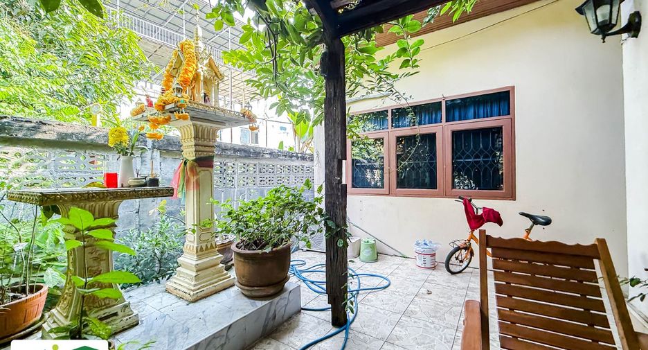 À vendre 4 chambres local commercial à Pak Kret, Nonthaburi