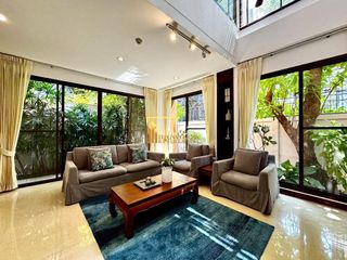 For rent 3 bedrooms house in Khlong Toei, Bangkok