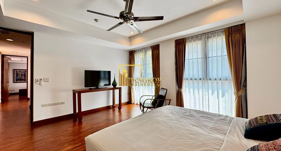 For rent 3 bedrooms house in Khlong Toei, Bangkok