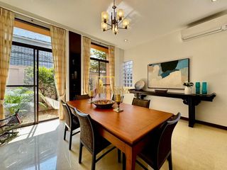 For rent 3 bedrooms house in Khlong Toei, Bangkok