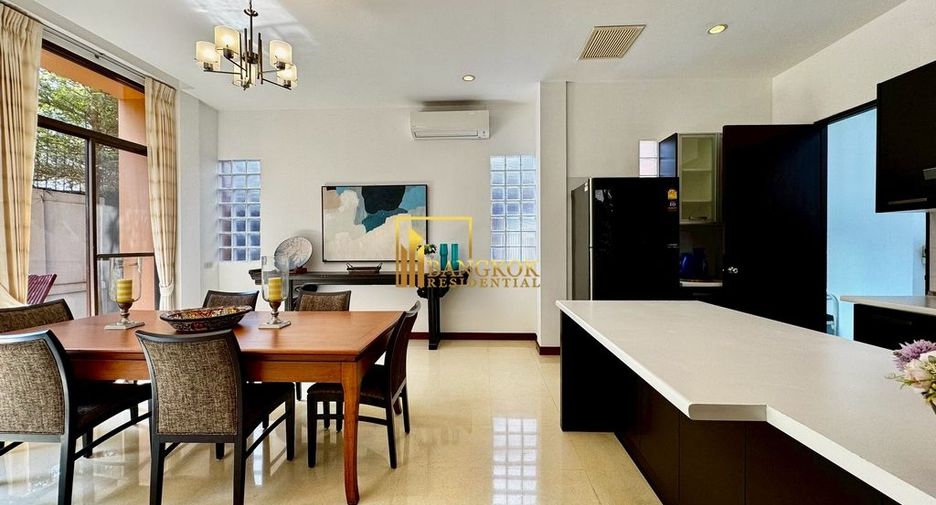 For rent 3 bedrooms house in Khlong Toei, Bangkok