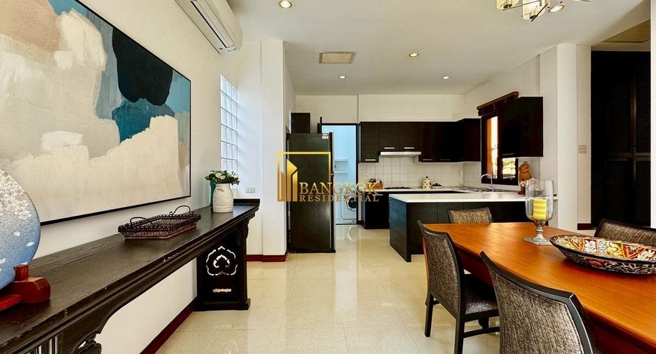 For rent 3 bedrooms house in Khlong Toei, Bangkok